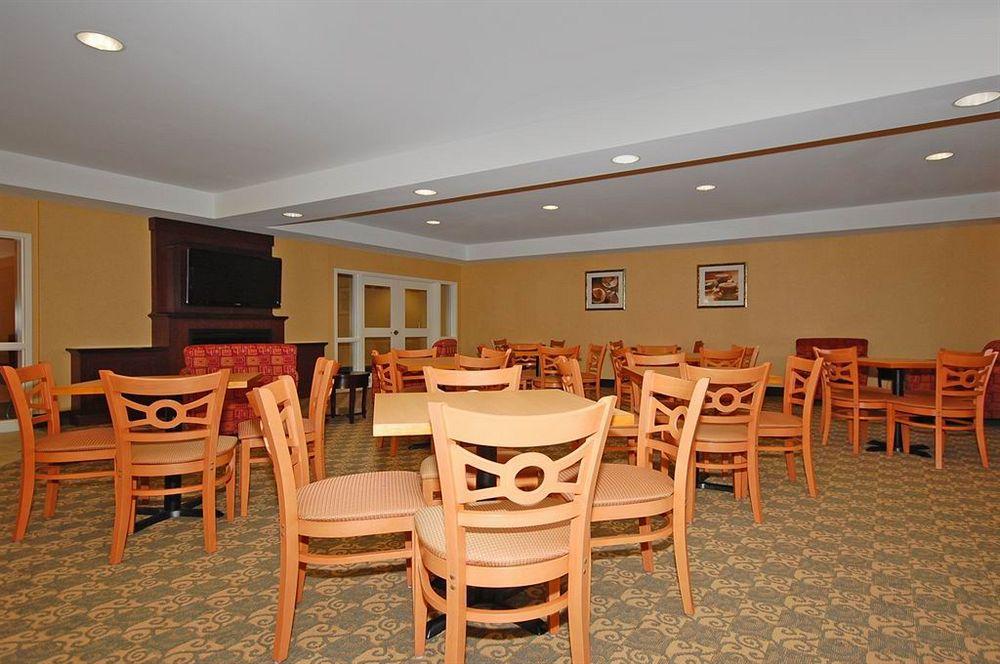 University Inn Vestal Esterno foto
