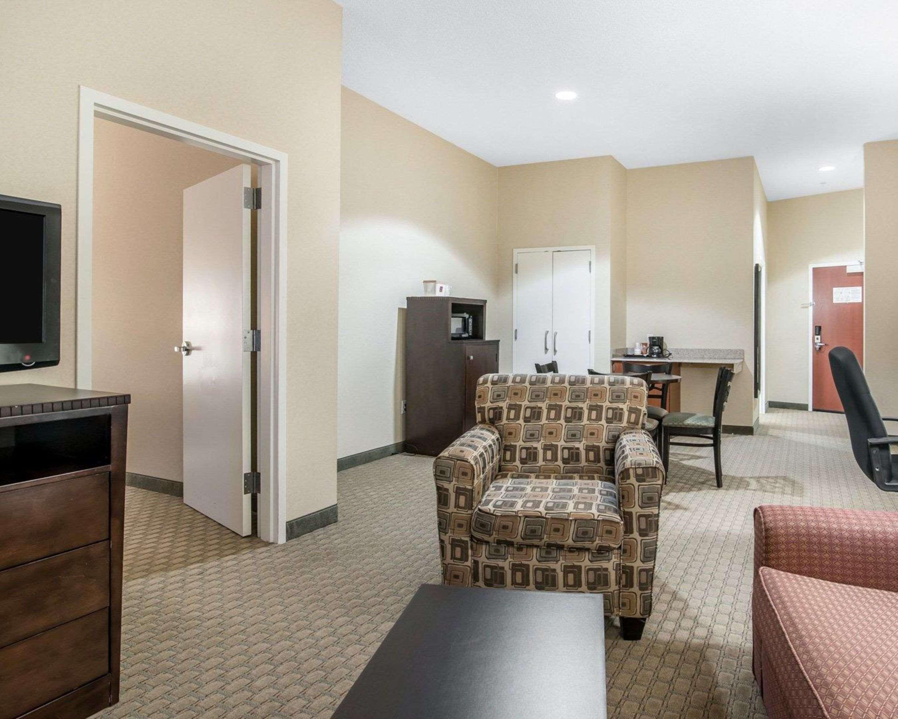 University Inn Vestal Esterno foto