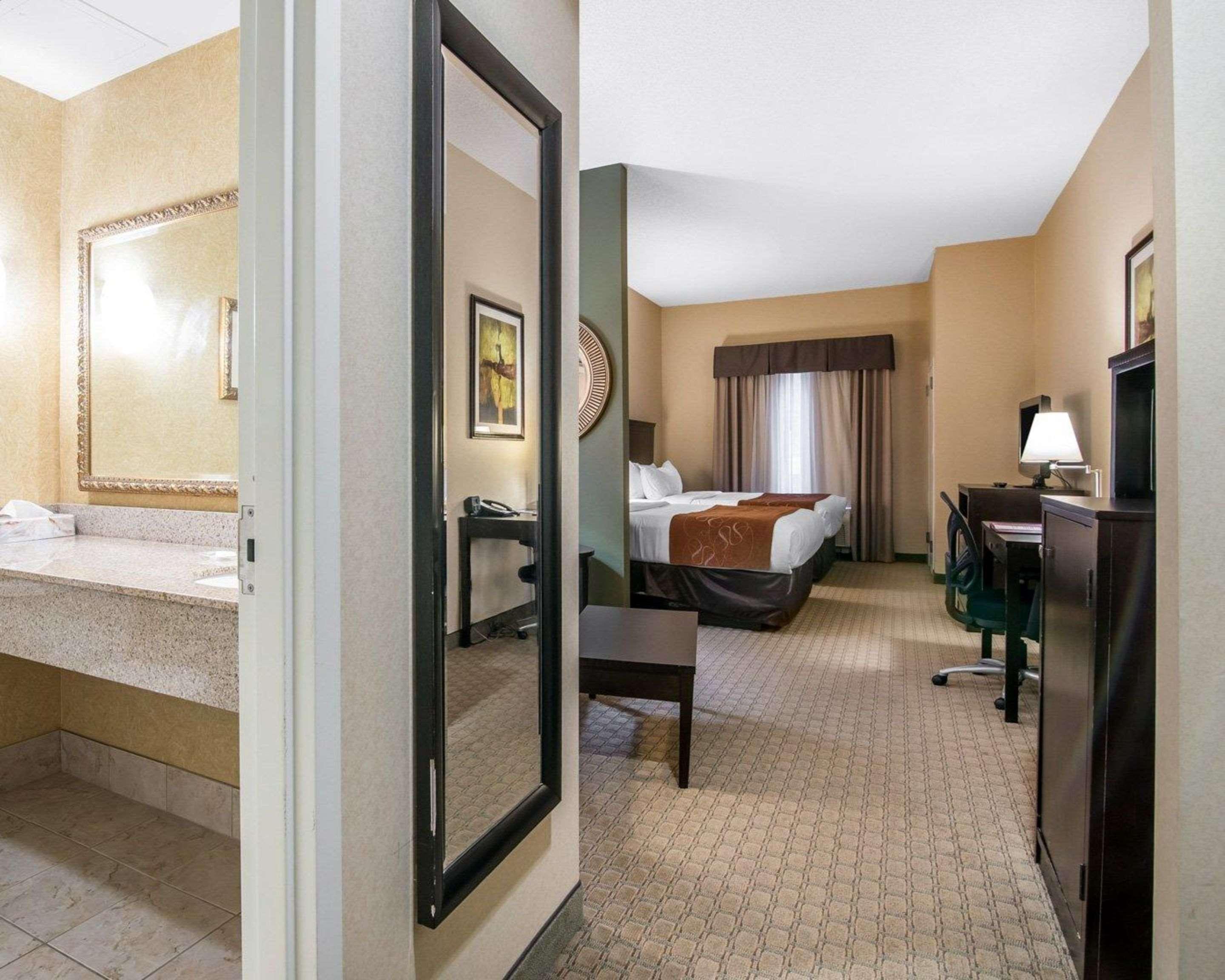 University Inn Vestal Esterno foto