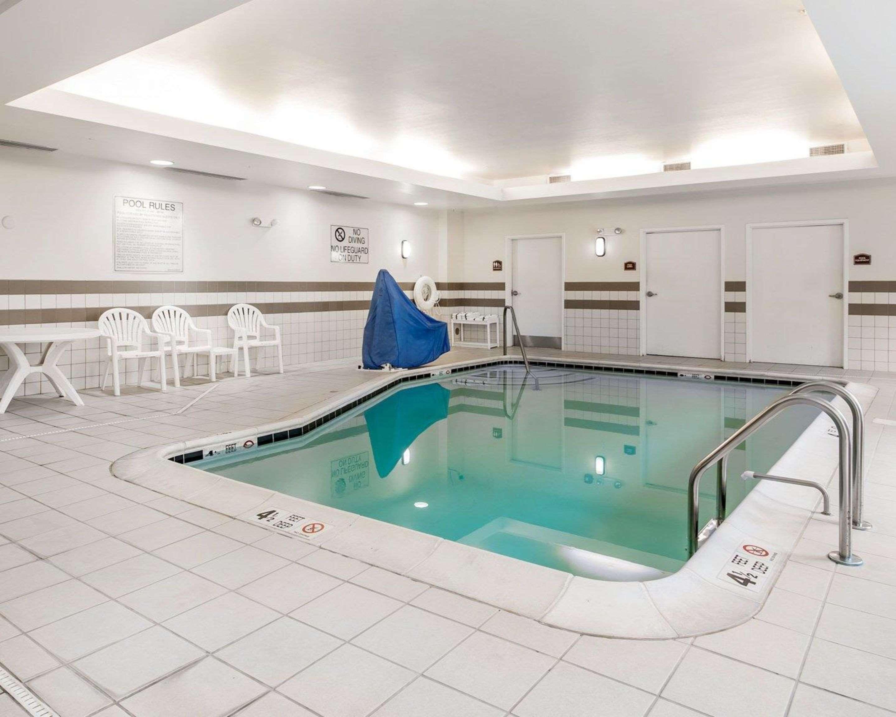 University Inn Vestal Esterno foto